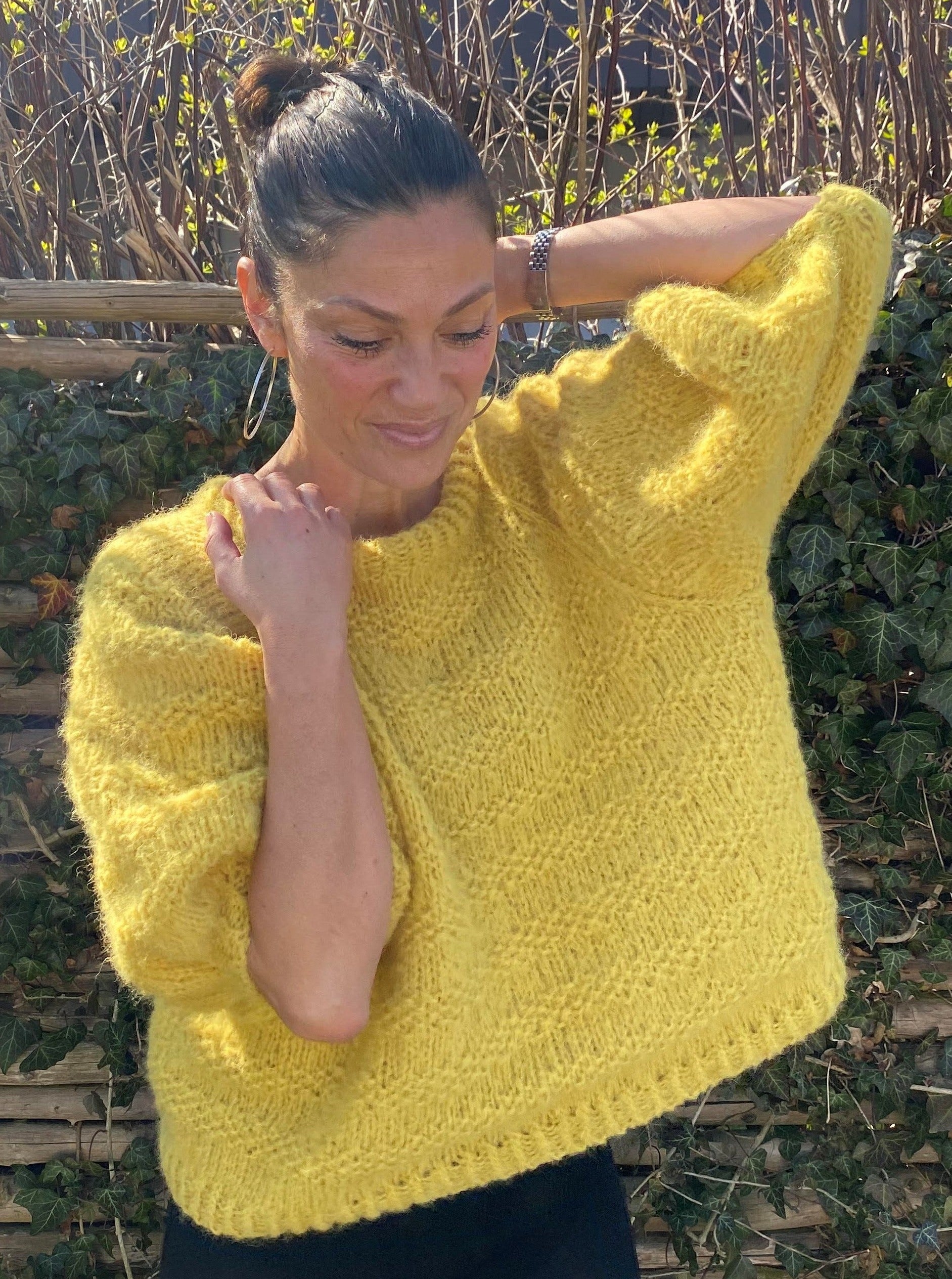 DALIA SWEATER